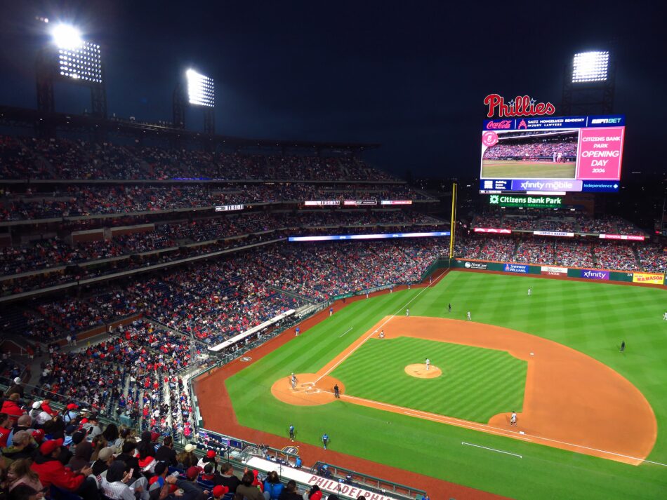 Vista panorámica de Citizens Bank Park durante un juego de los Phillies, fotografía de archivo