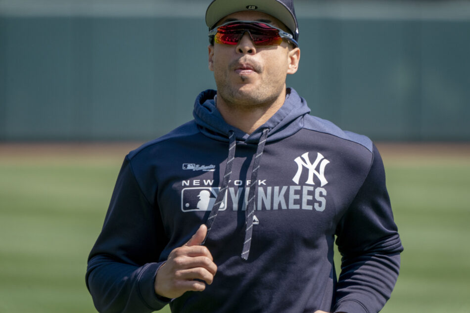 Giancarlo Stanton con indumentaria de los Yankees durante una fotografía de archivo de 2019